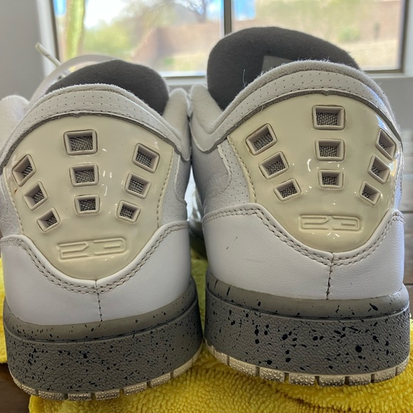 Jordan Flight 1 low - Picture 2 of 7